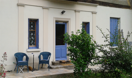 Terrasse du gite bleu du grand Lyon